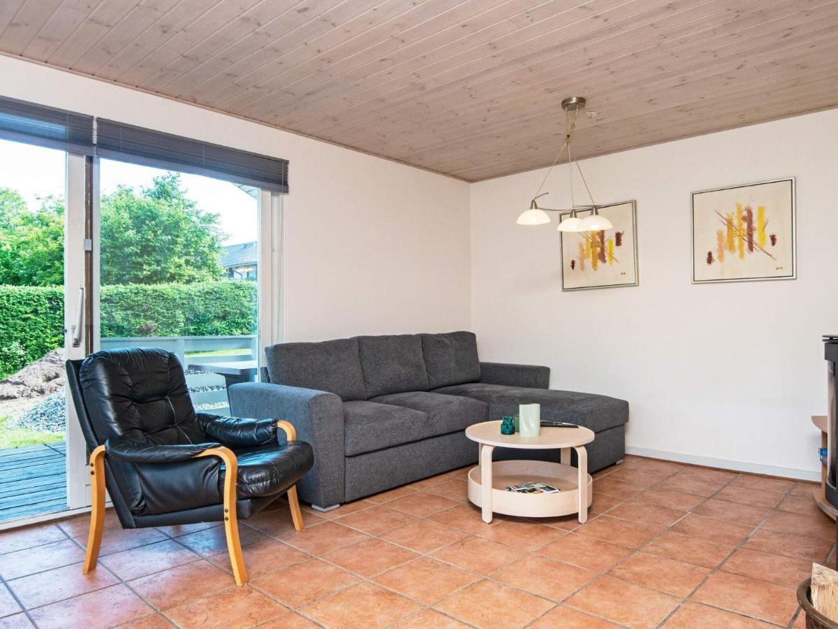 4 Person Holiday Home In B Rkop Børkop Exteriör bild