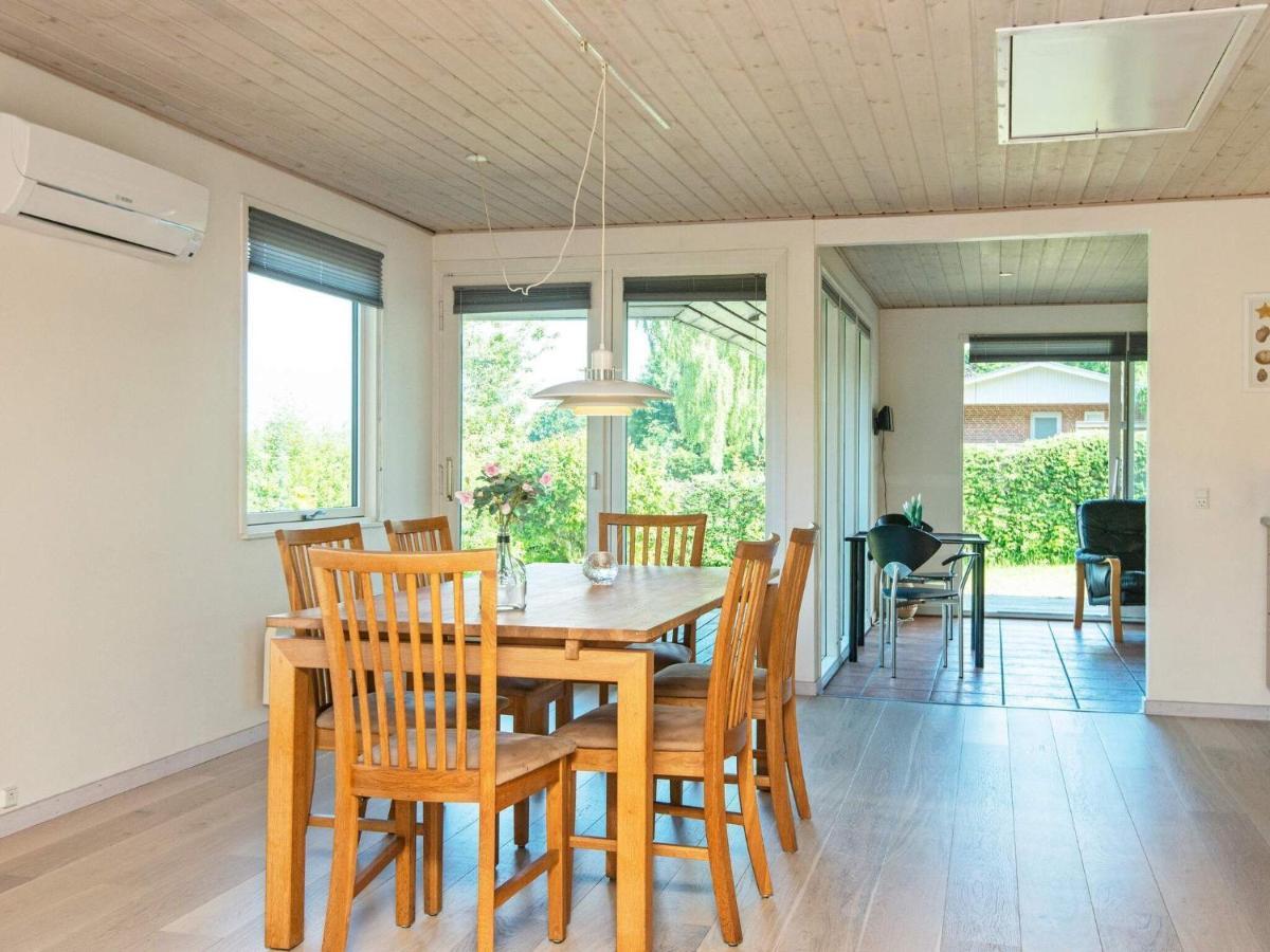 4 Person Holiday Home In B Rkop Børkop Exteriör bild
