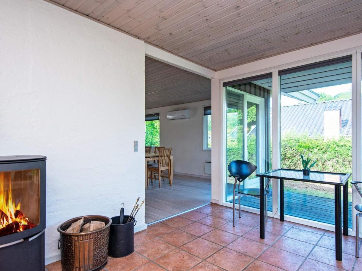 4 Person Holiday Home In B Rkop Børkop Exteriör bild